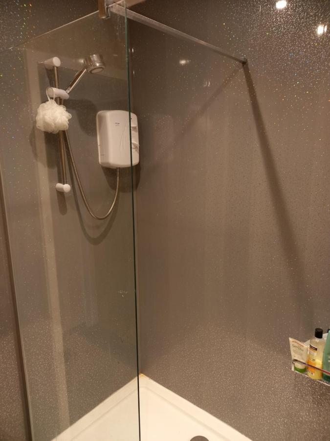 No 9 Manor Way Apartment คาร์มาเทน ภายนอก รูปภาพ